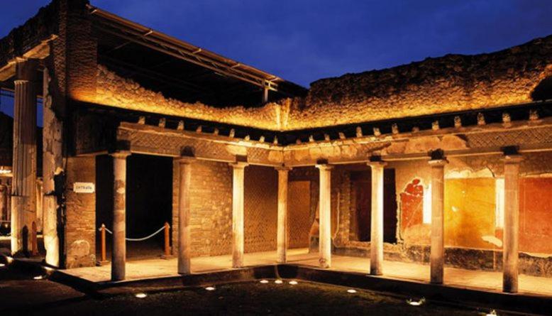 Domus Gaudio Near Oplonti Ruins Apartman Torre Annunziata Kültér fotó