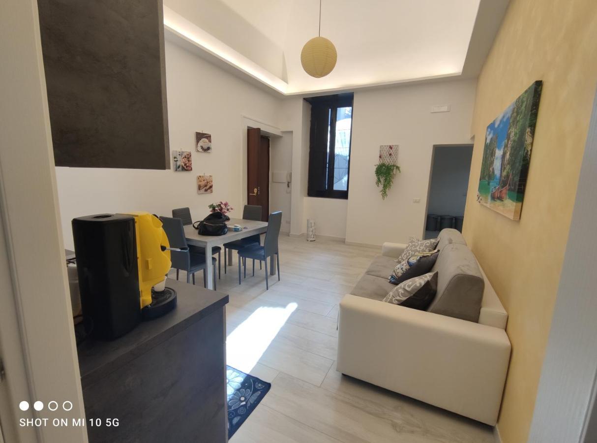 Domus Gaudio Near Oplonti Ruins Apartman Torre Annunziata Kültér fotó